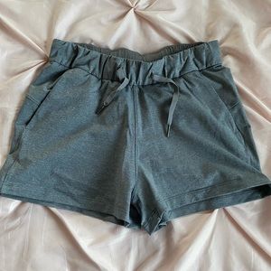 Lululemon on the fly shorts